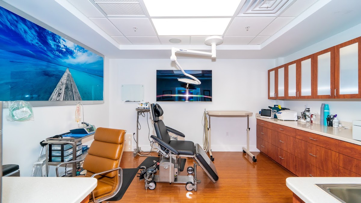 Scott Middleton Oral Surgery - Sarasota Oral and Implant Surgery photo 1