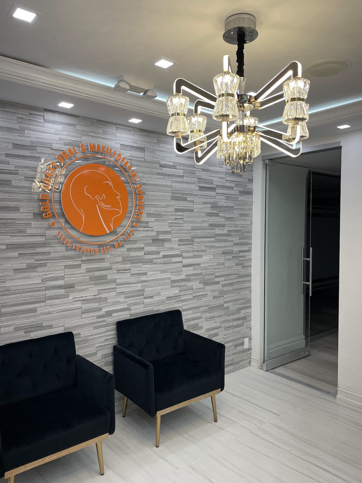 Gold Coast Oral & Maxillofacial Surgery, Center for Dental Implants photo 2