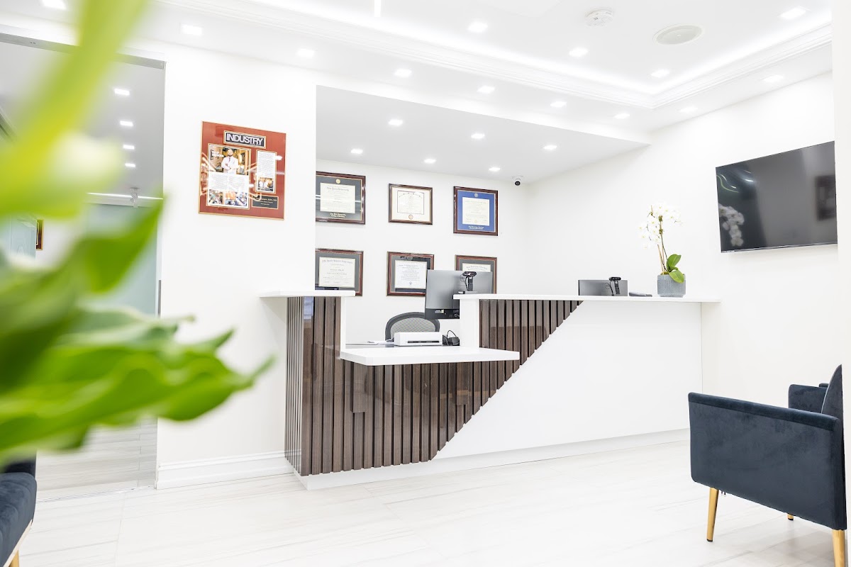 Gold Coast Oral & Maxillofacial Surgery, Center for Dental Implants photo 3
