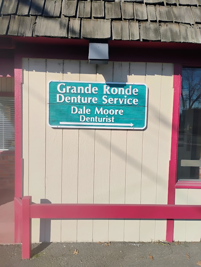 Grande Ronde Denture Service photo 2