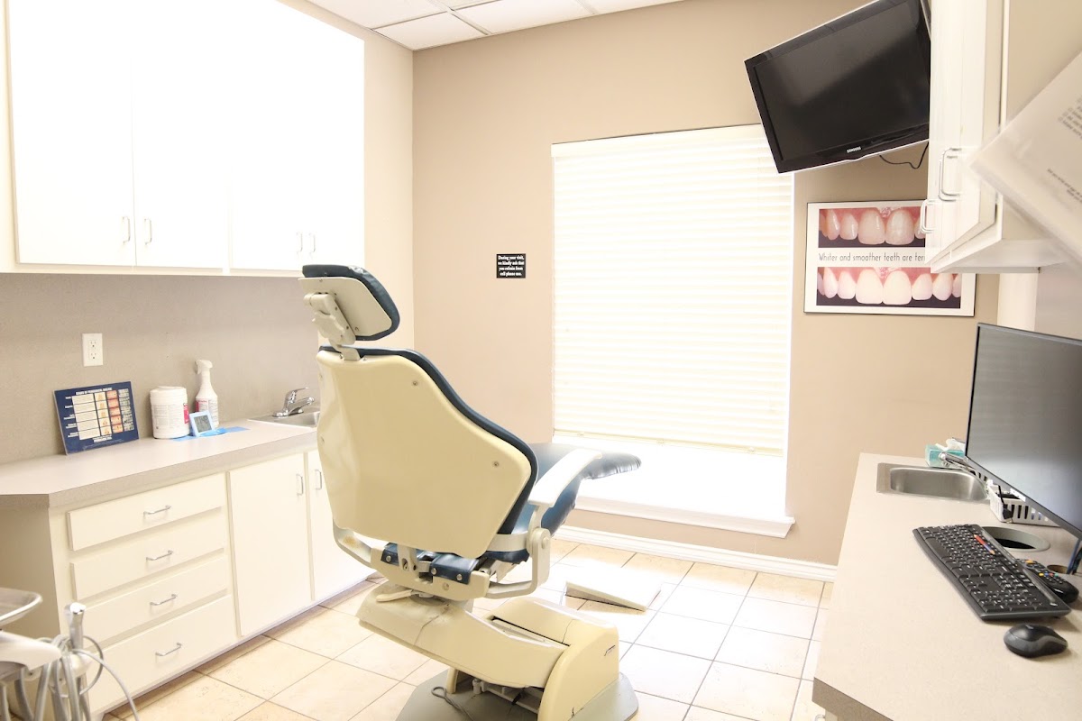 Lawton Dental and Implants photo 3