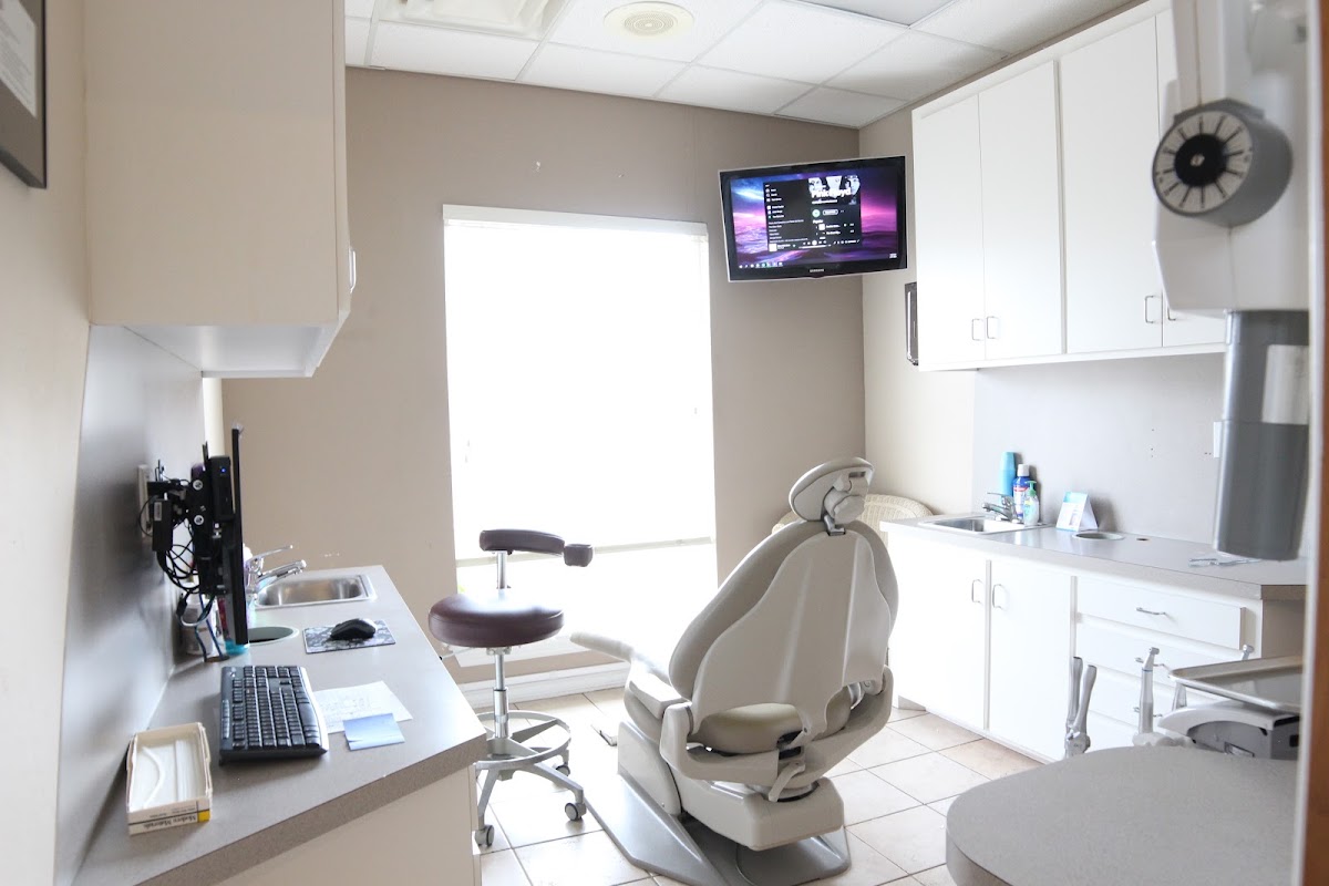 Lawton Dental and Implants photo 5