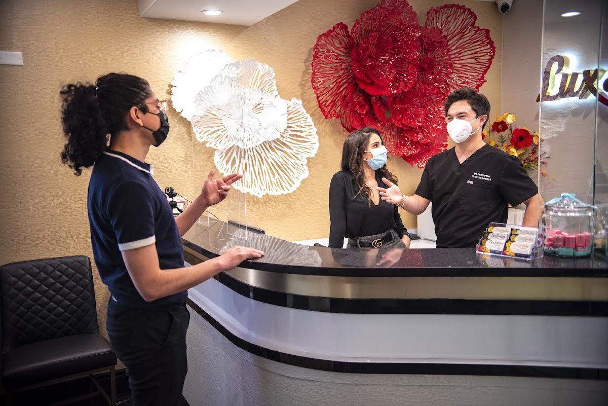 Lux Smiles Cosmetic Dentistry and Prosthodontics photo 2