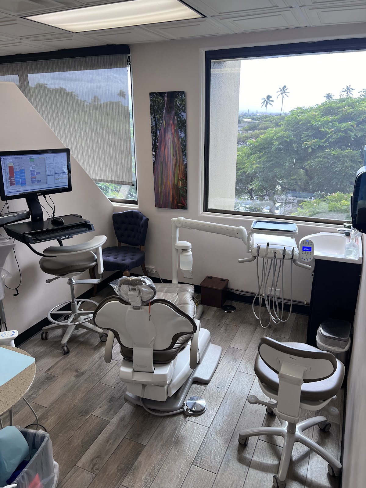 Kahului Dental: Dr. Baxter, Dr. Momberg, Dr. Lena & Dr. Lewis photo 1