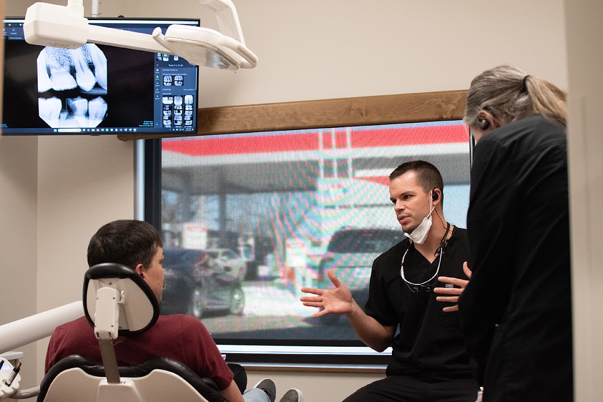 Family & Implant Dentistry photo 2