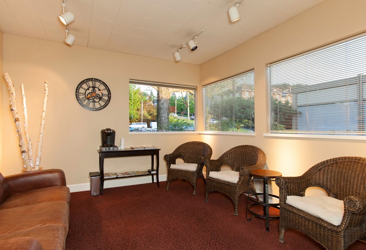 Island Periodontics & Implants photo 1