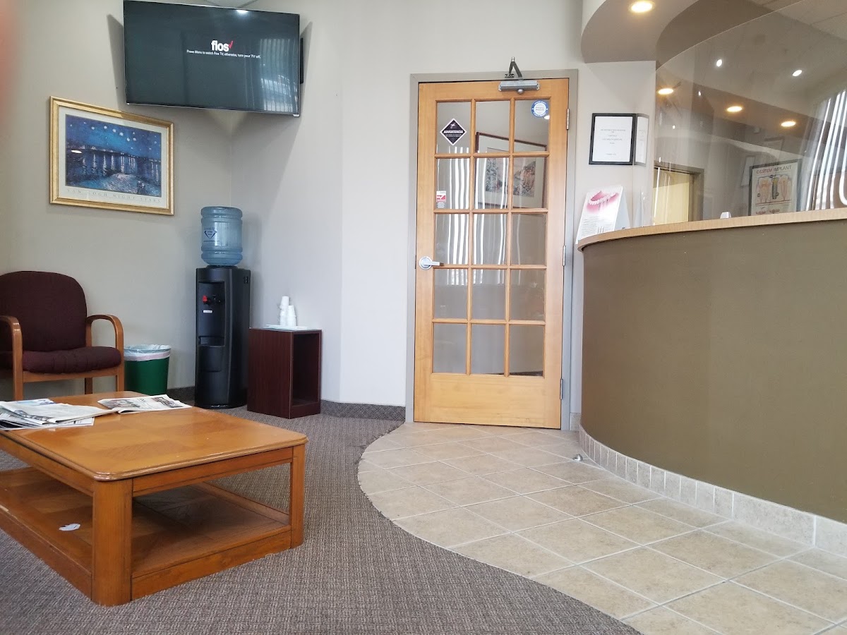 Universal Dental Implant Center photo 5