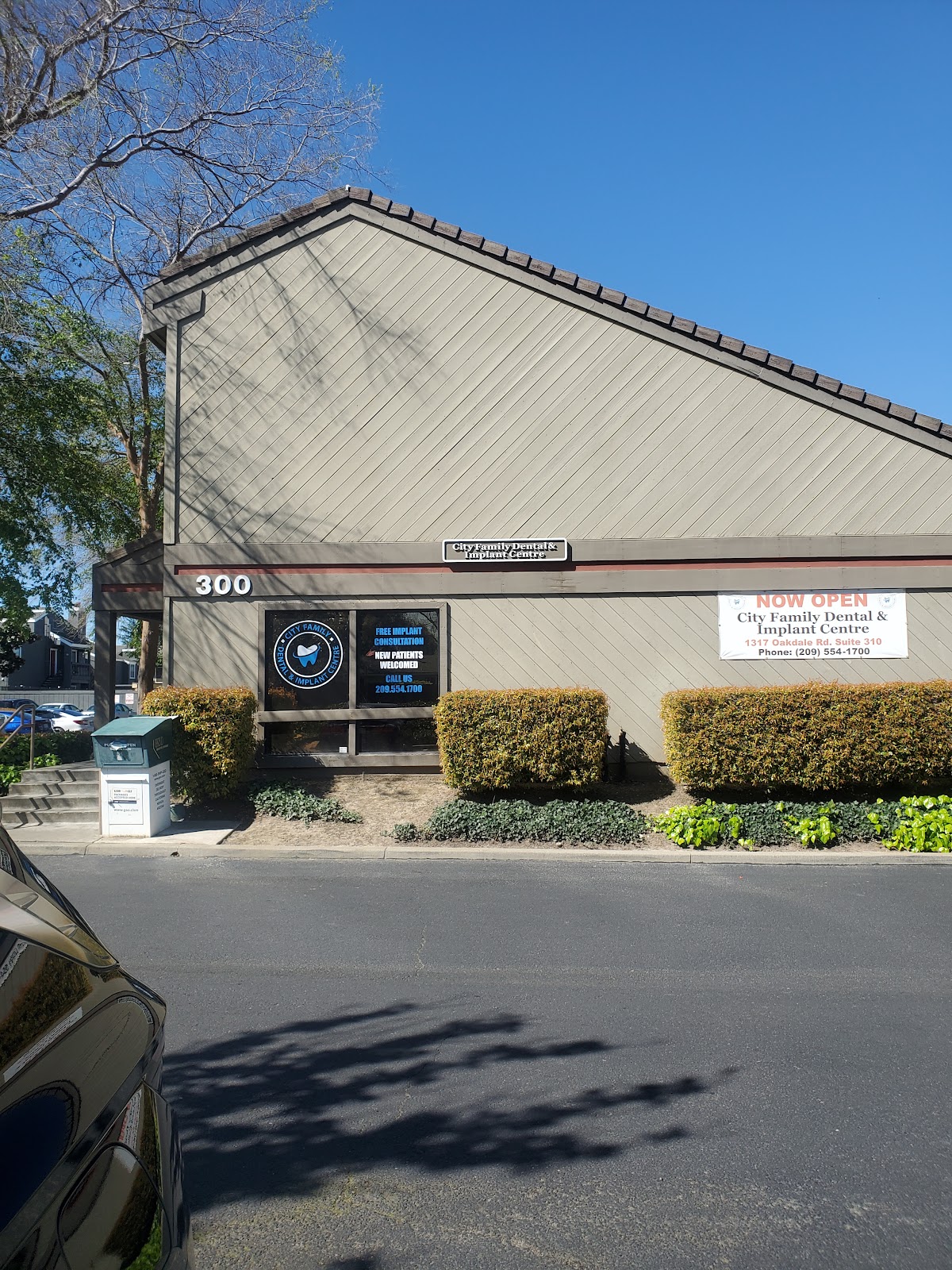 City Family Dental & Implant Centre photo 5