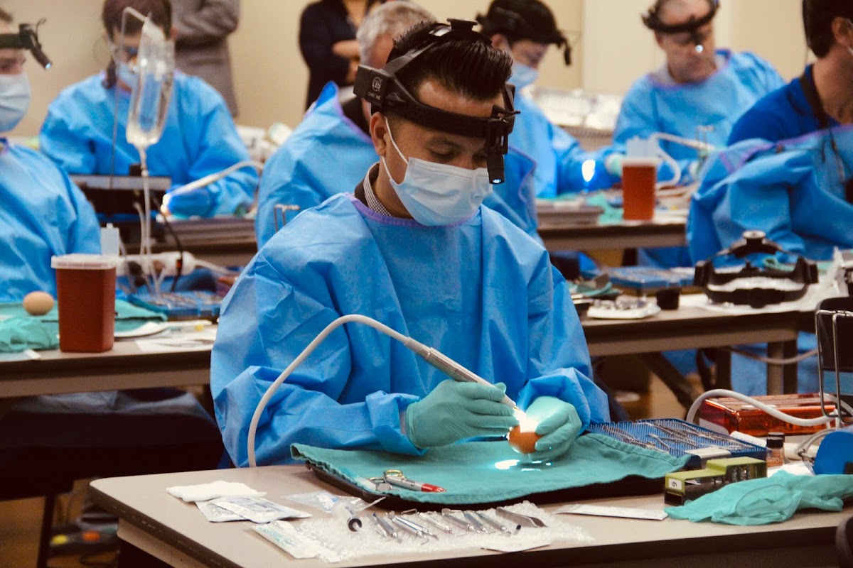 Prosthodontics & Implant Dentistry - Dr. Viet Ho & Dr. Vu Ho photo 5