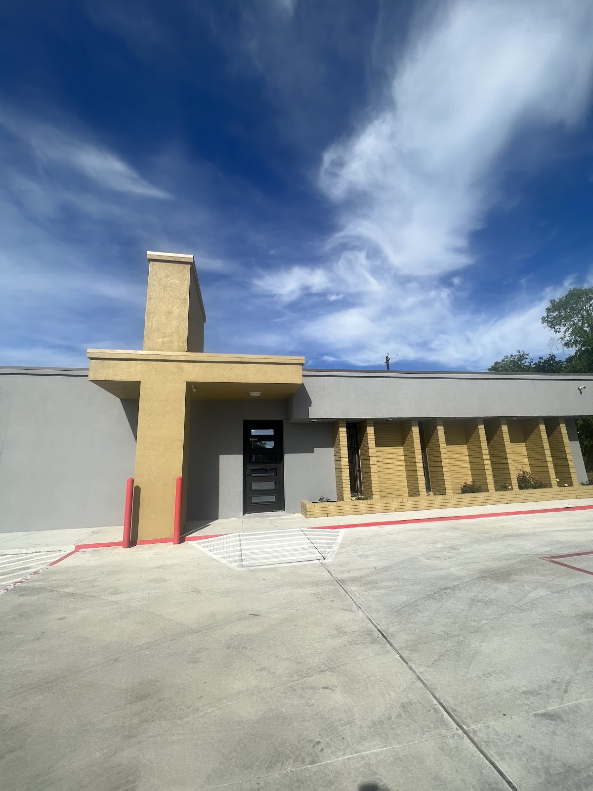 A & a Dental Implant and Cosmetic Center photo 1