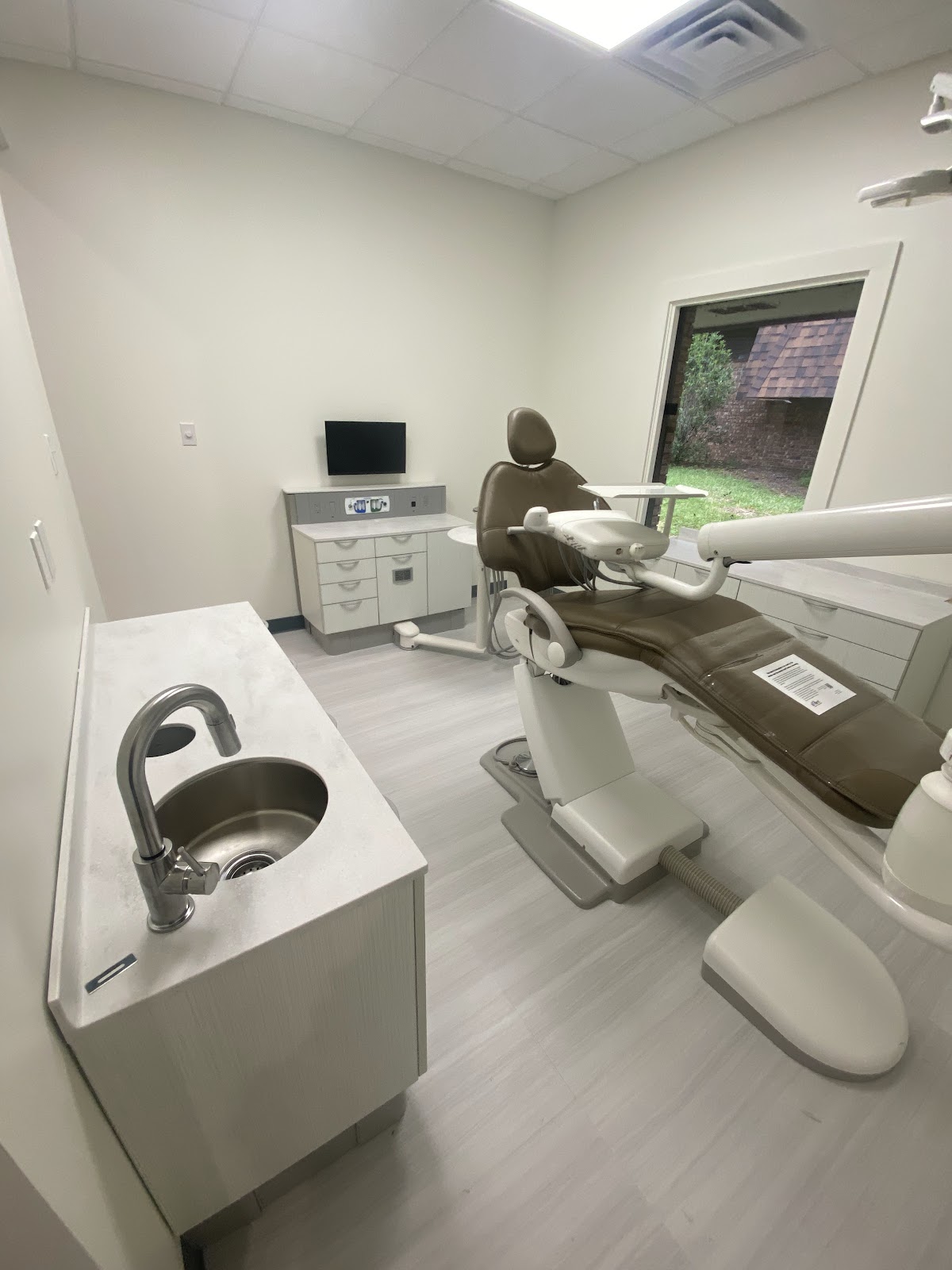 Apalachee Bay Family Dental - Benjamin Grooters DDS photo 2