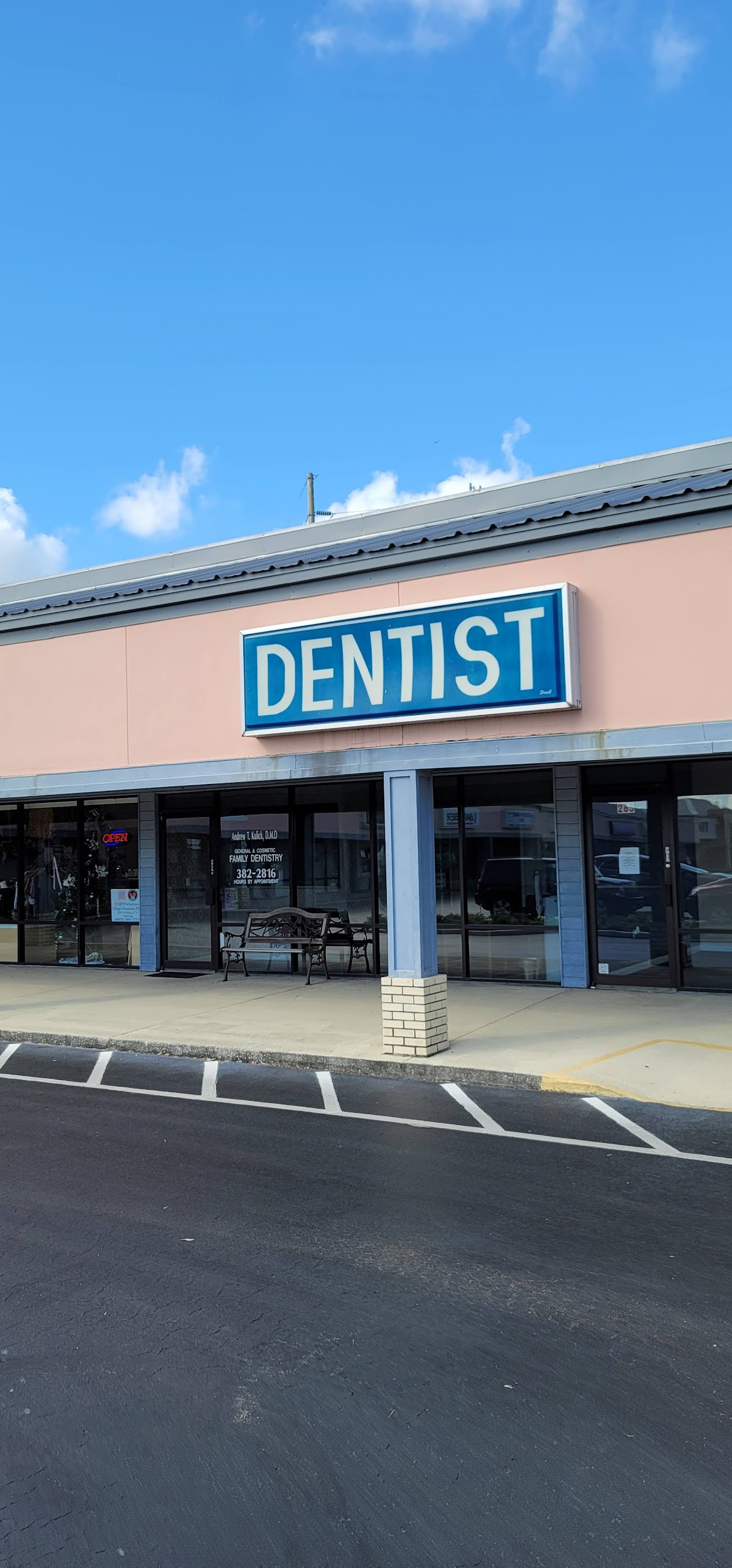 Circle City Dentists Sebring photo 1