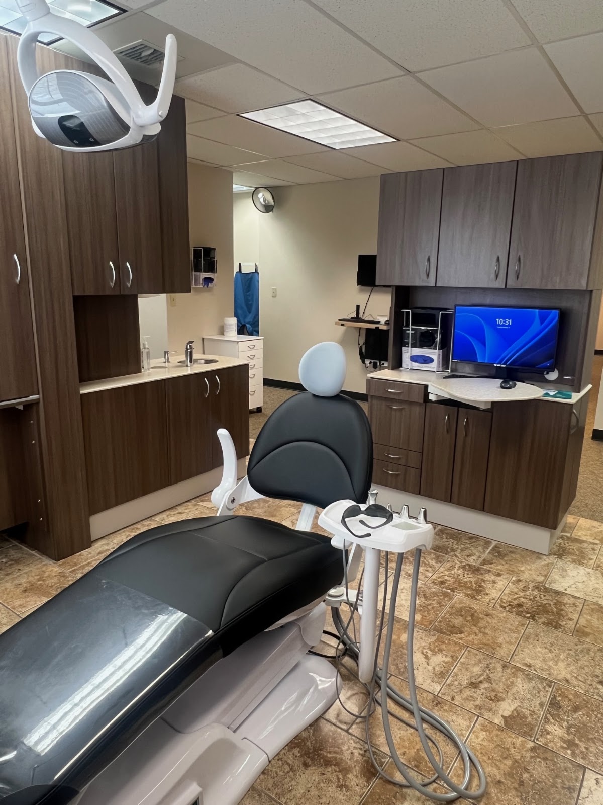 Tacoma Dentures and Implants photo 3