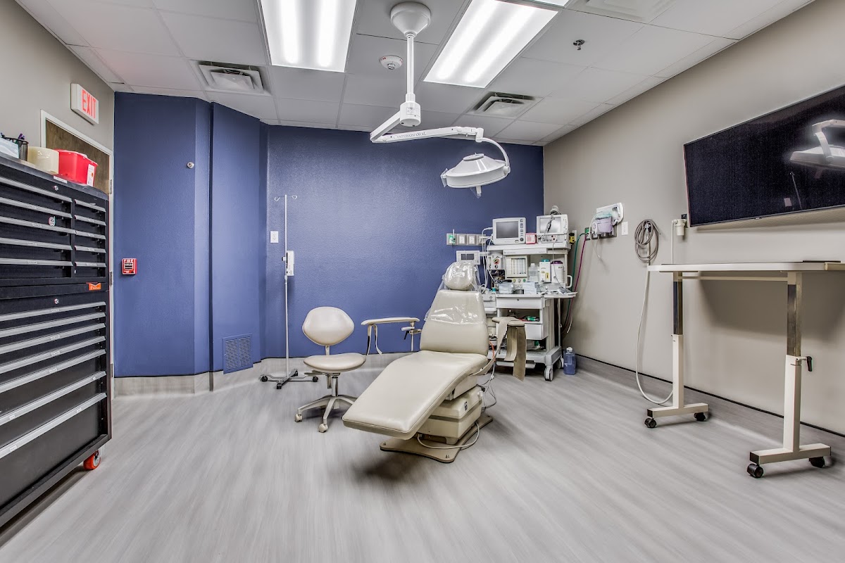 Contemporary Implant and Oral Surgery photo 2