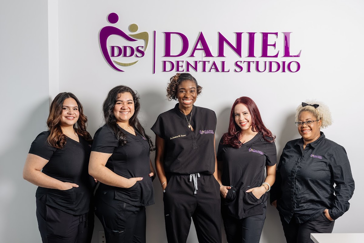 Daniel Dental Studio photo 1