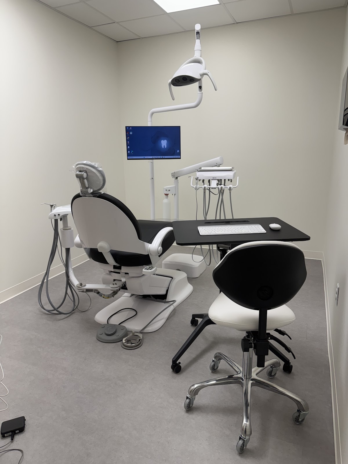 Veritas Dental and Implant photo 3