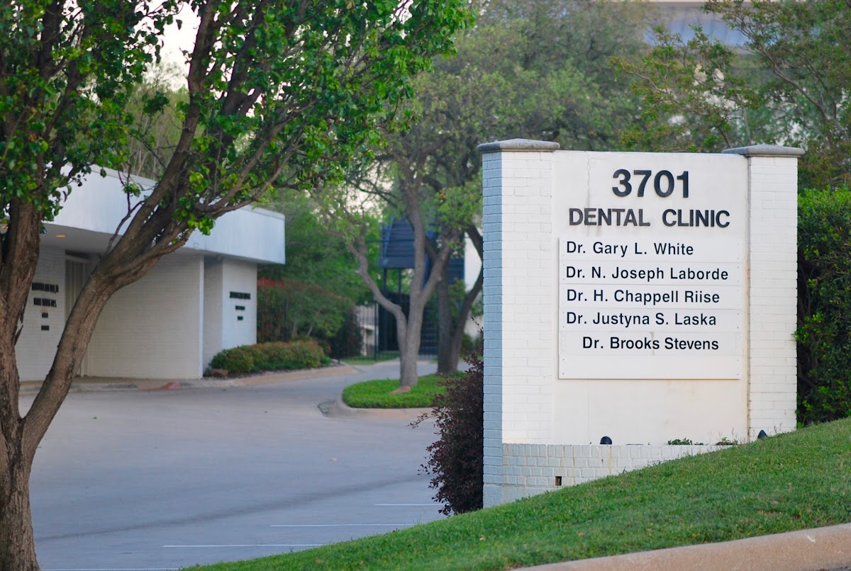 Fort Worth Periodontics & Dental Implants photo 3