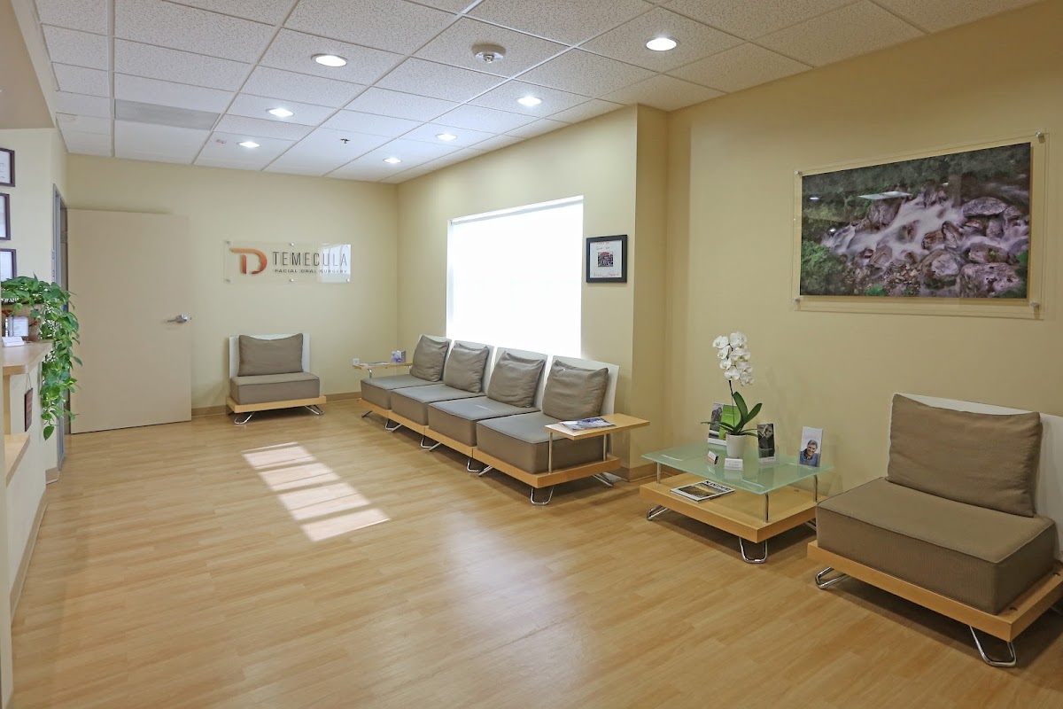 Temecula Center For Wisdom Teeth & Dental Implants photo 2