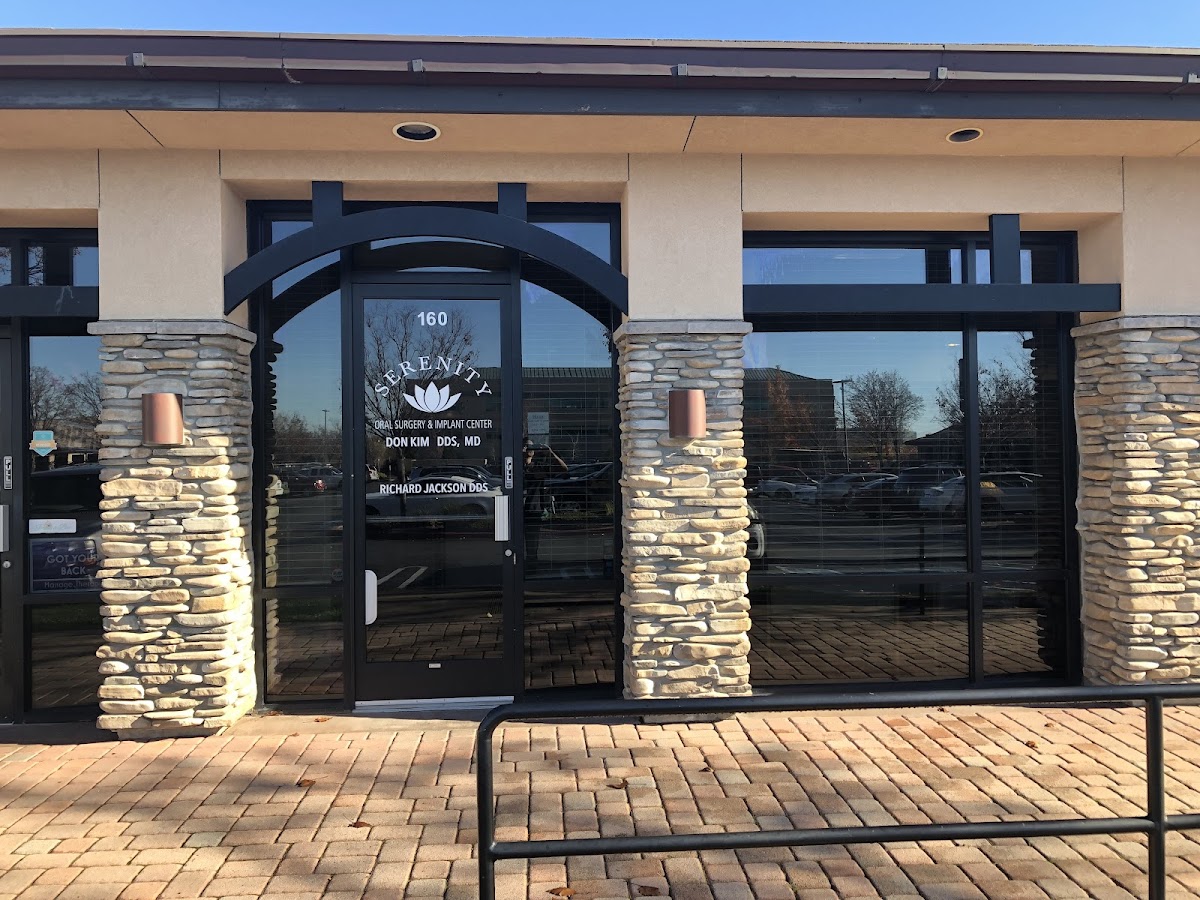 Serenity Oral Surgery and Implant Center photo 5