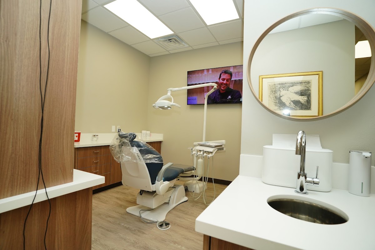 Discovery Dental & Implants photo 6