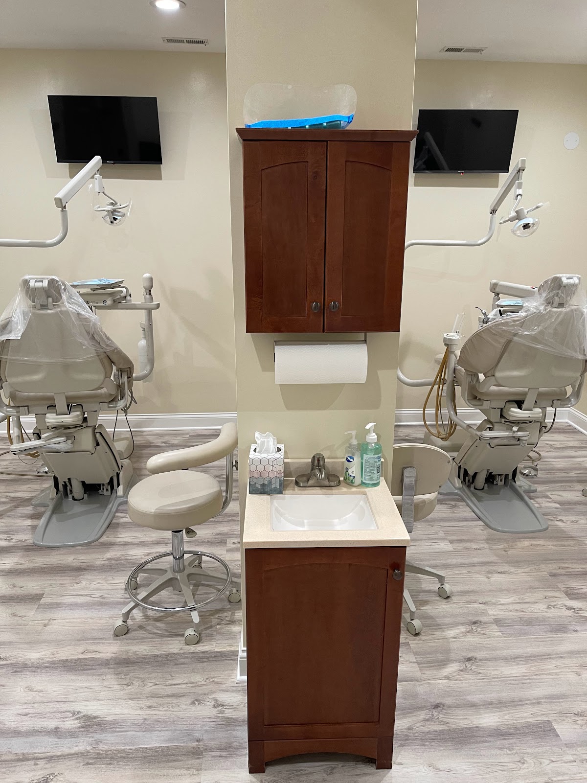 Comprehensive Dental & Implant Center photo 2