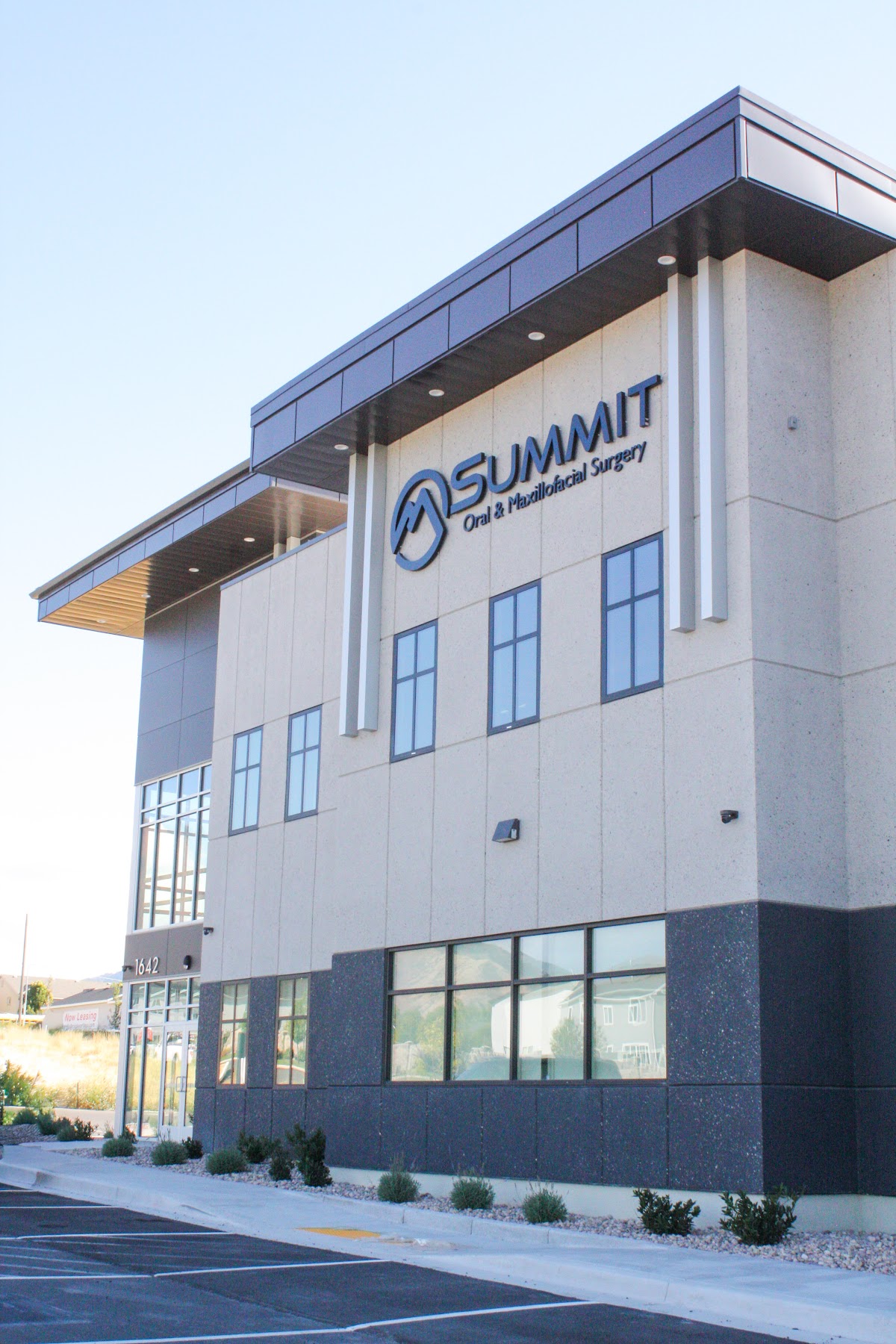Summit Oral & Maxillofacial Surgery photo 1