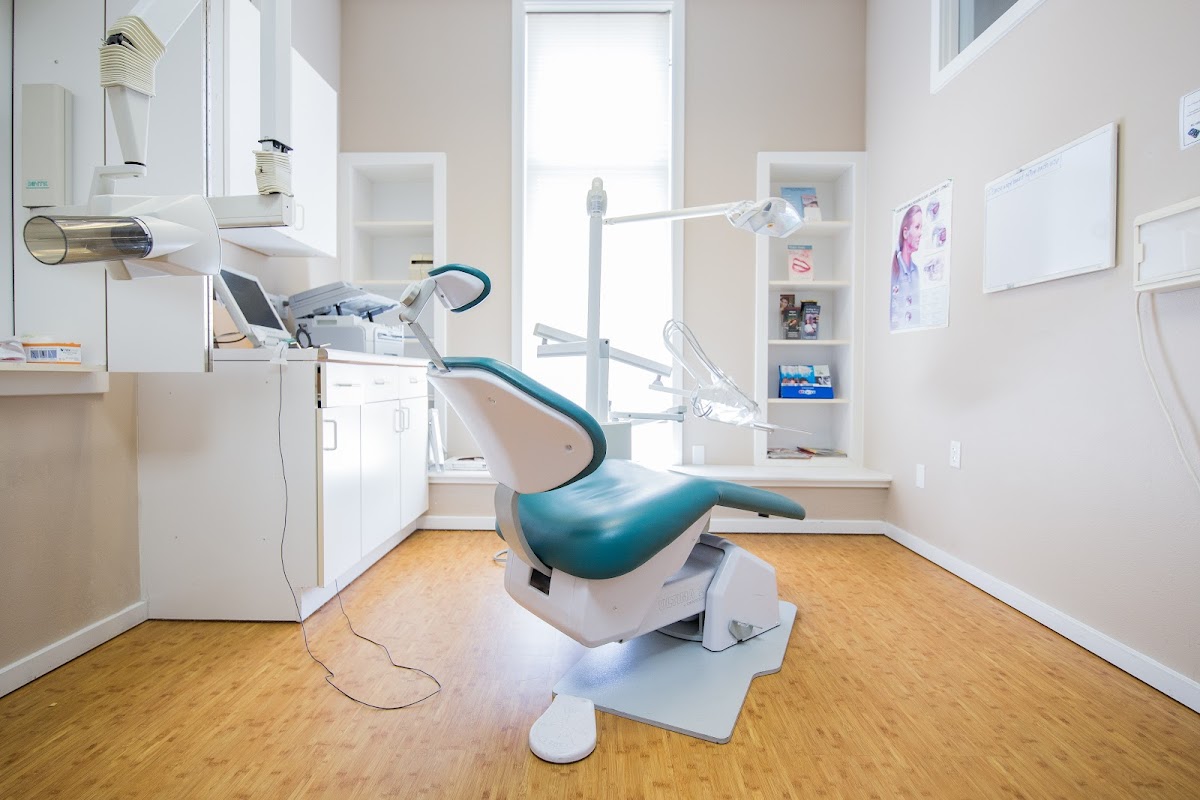 Associate Implant & Family Dentistry photo 2