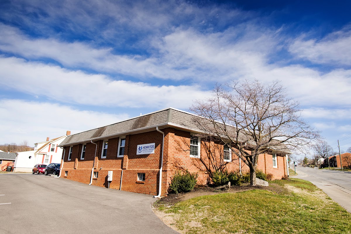 Henritze Dental Group - Vinton photo 1