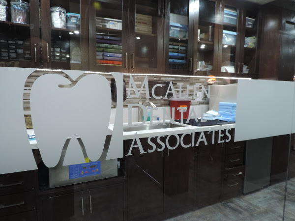 Jl Cazares Dds Pa photo 4