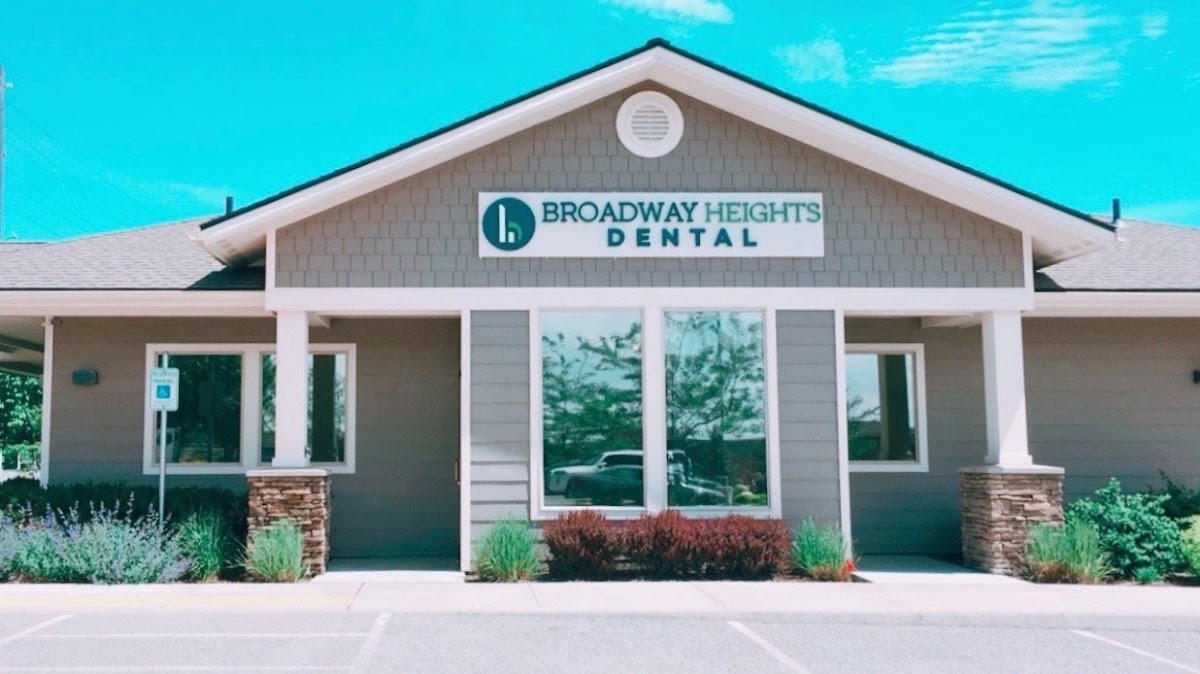 Broadway Heights Dental photo 2