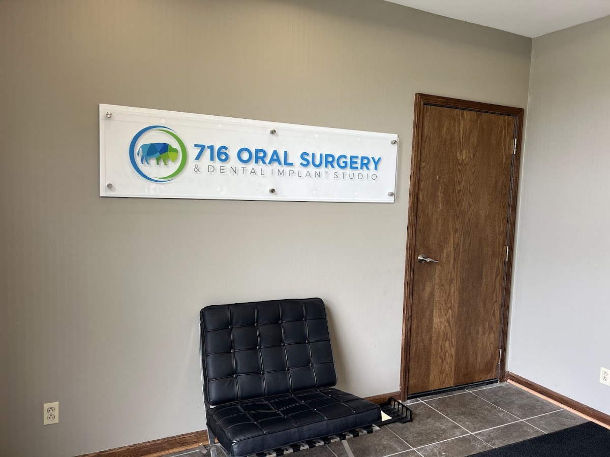 716 Oral Surgery & Dental Implant Studio photo 4