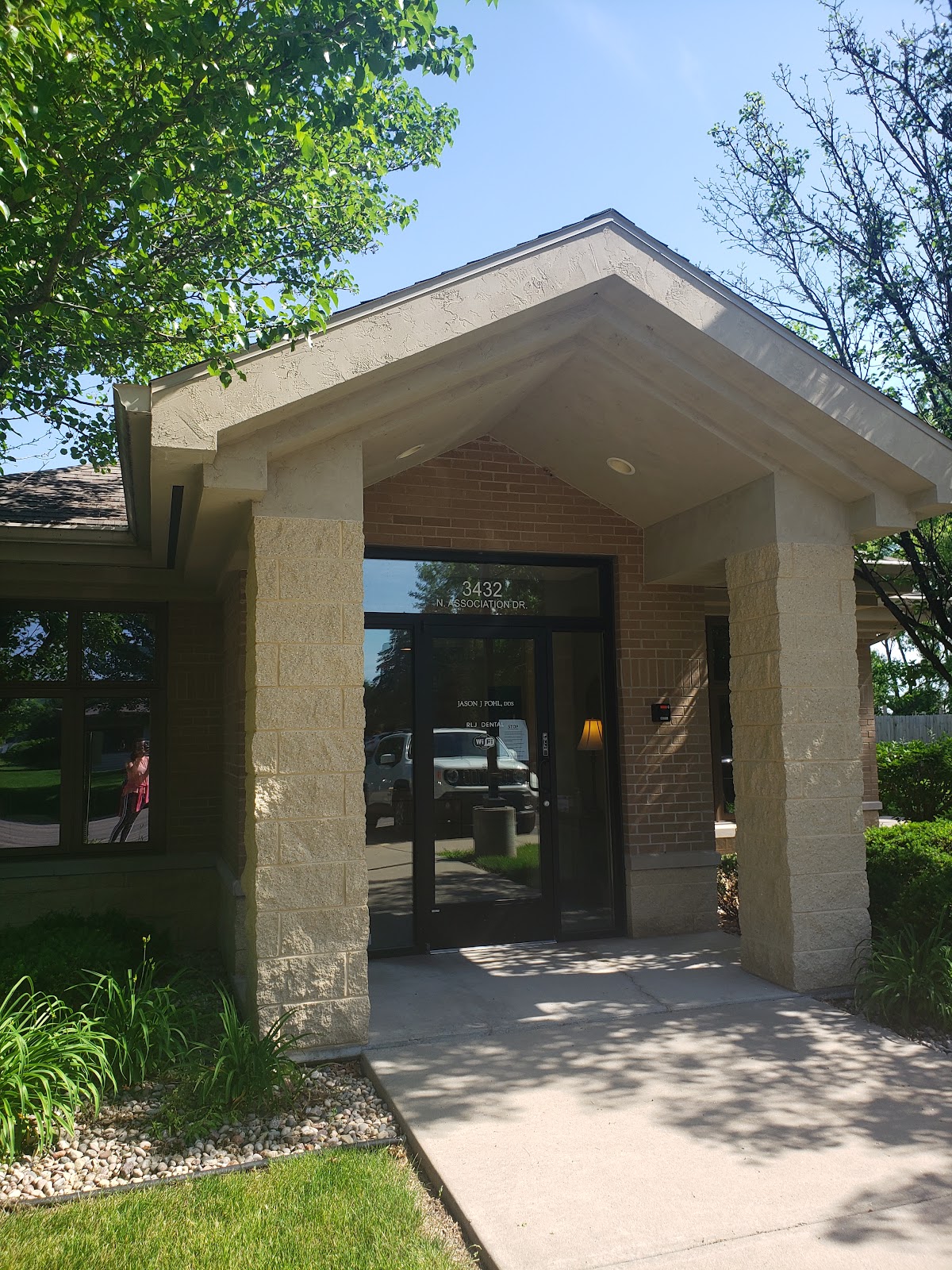Rlj Dental photo 2