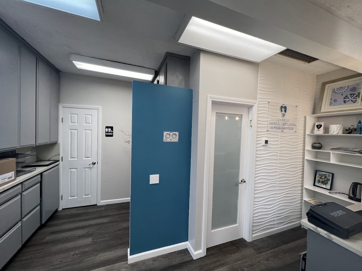 La Jolla Dental Implants & Periodontics photo 6