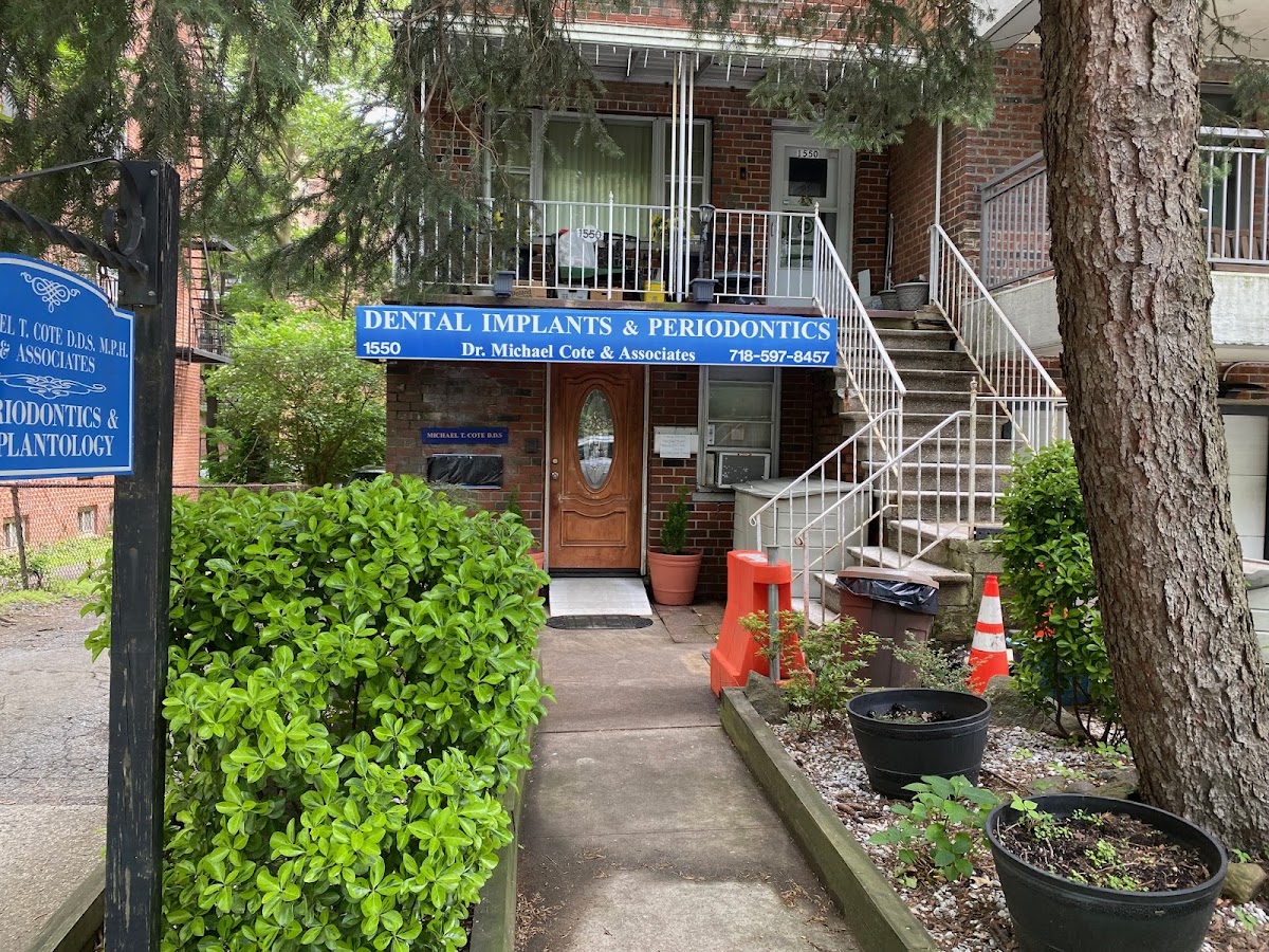 Bronx Periodontics and Dental Implants photo 1