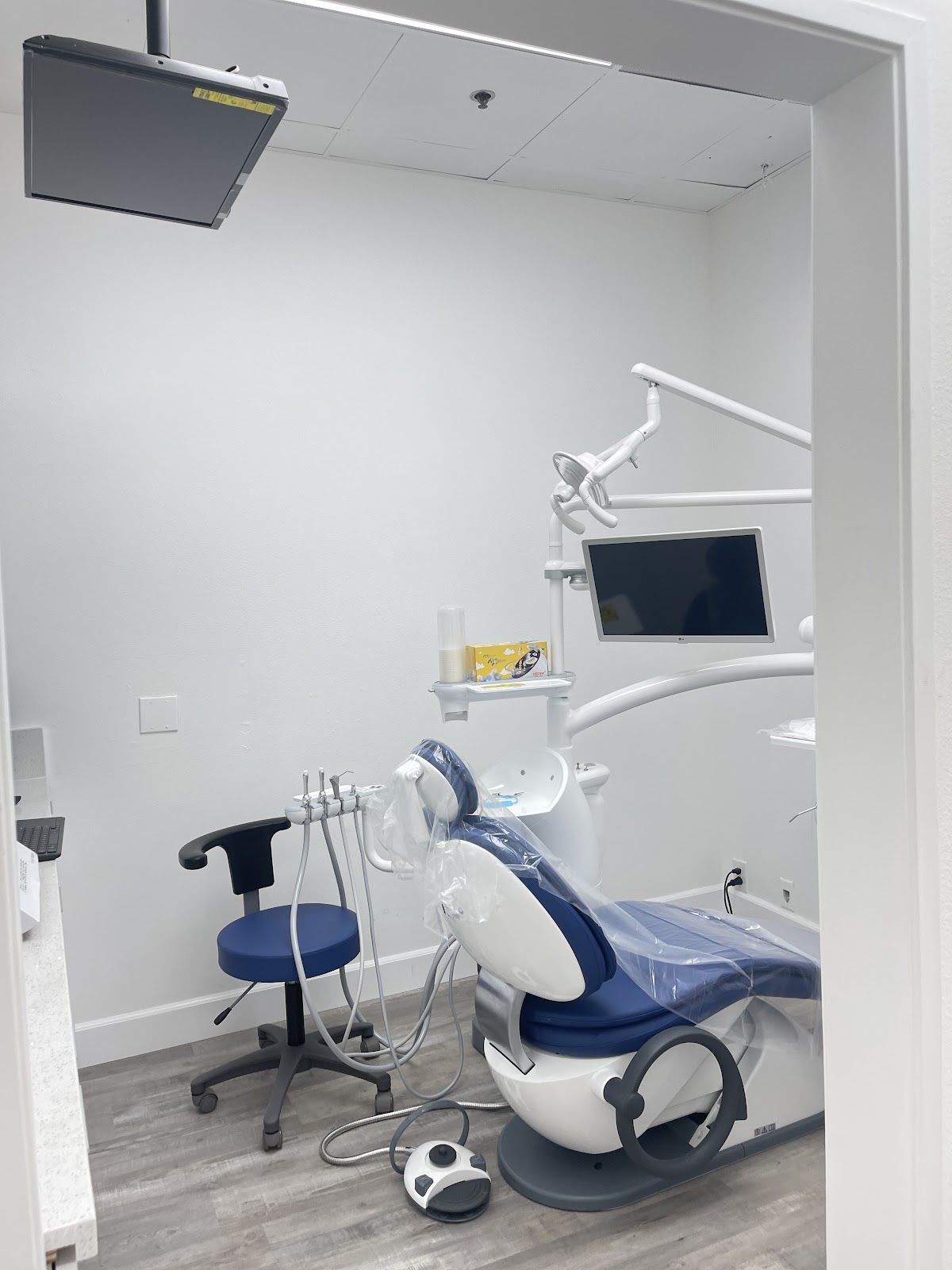 Dr. Youngmo Kang - Cypress Dental Implant Center photo 2
