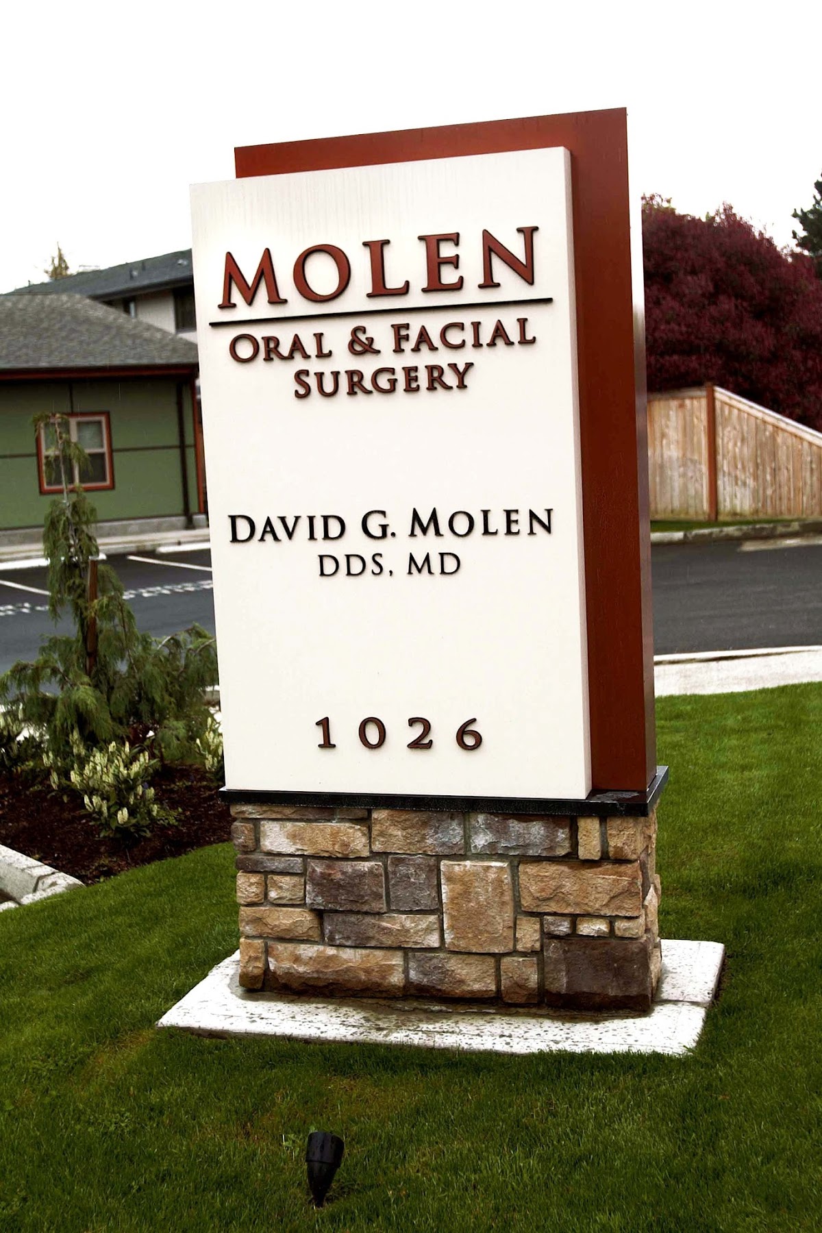 Molen Oral and Implant Surgery photo 1