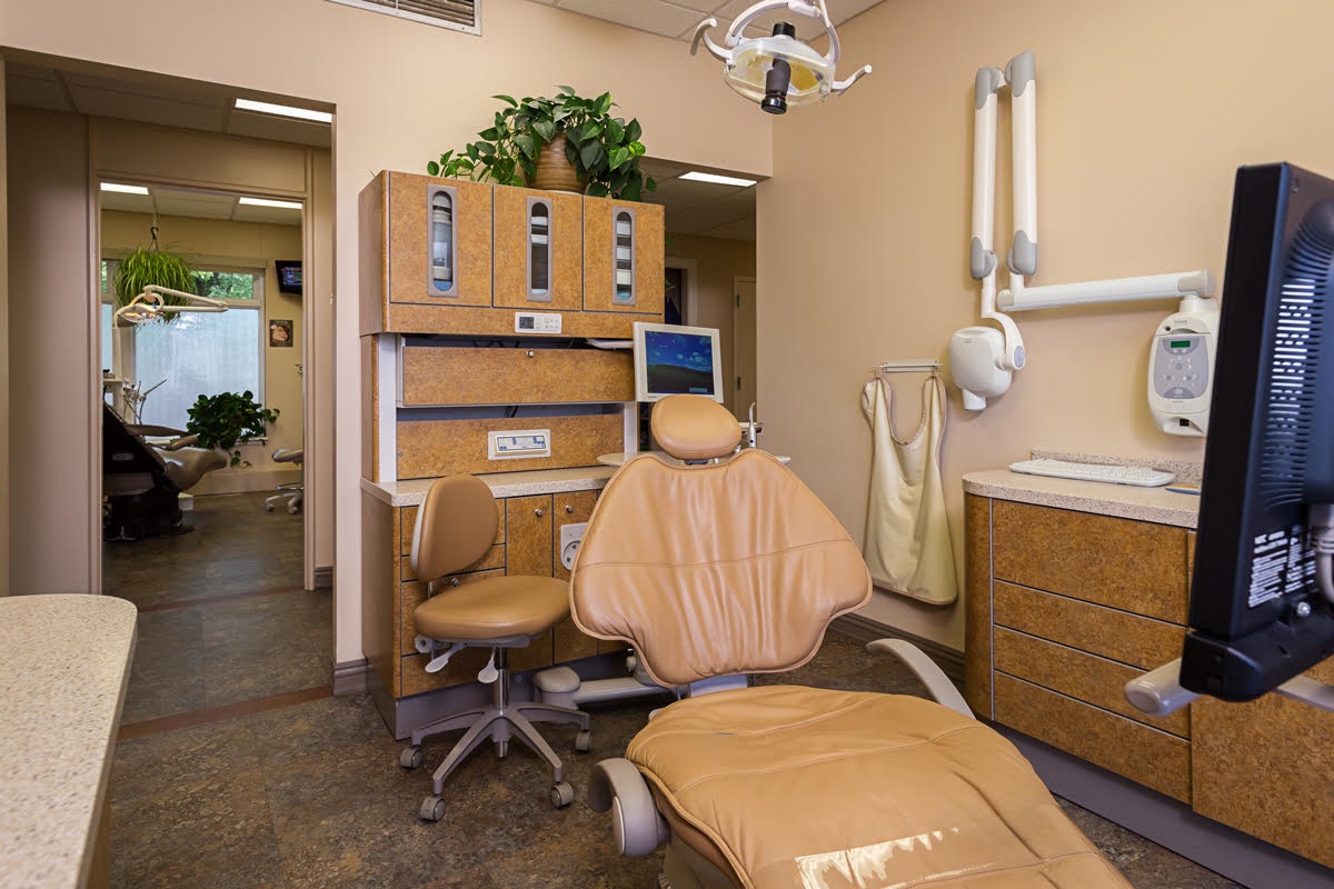 Doug Lewis Dentistry photo 2