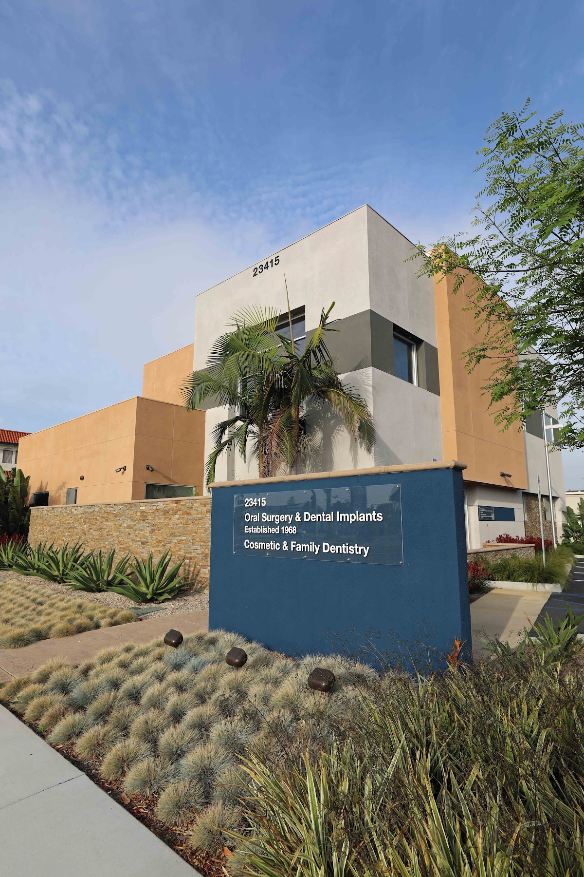 Torrance Oral, Facial Surgery & Dental Implants photo 3