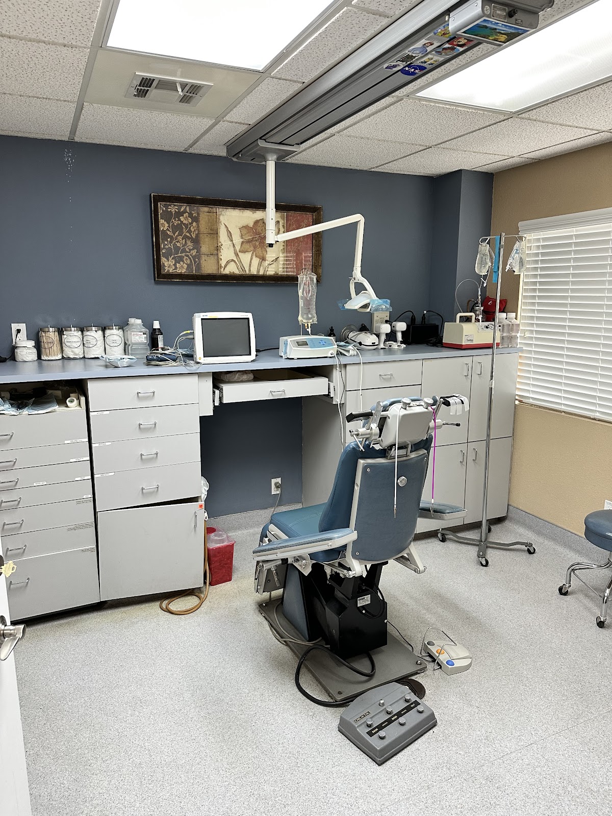 Antelope Valley Oral Surgery photo 1