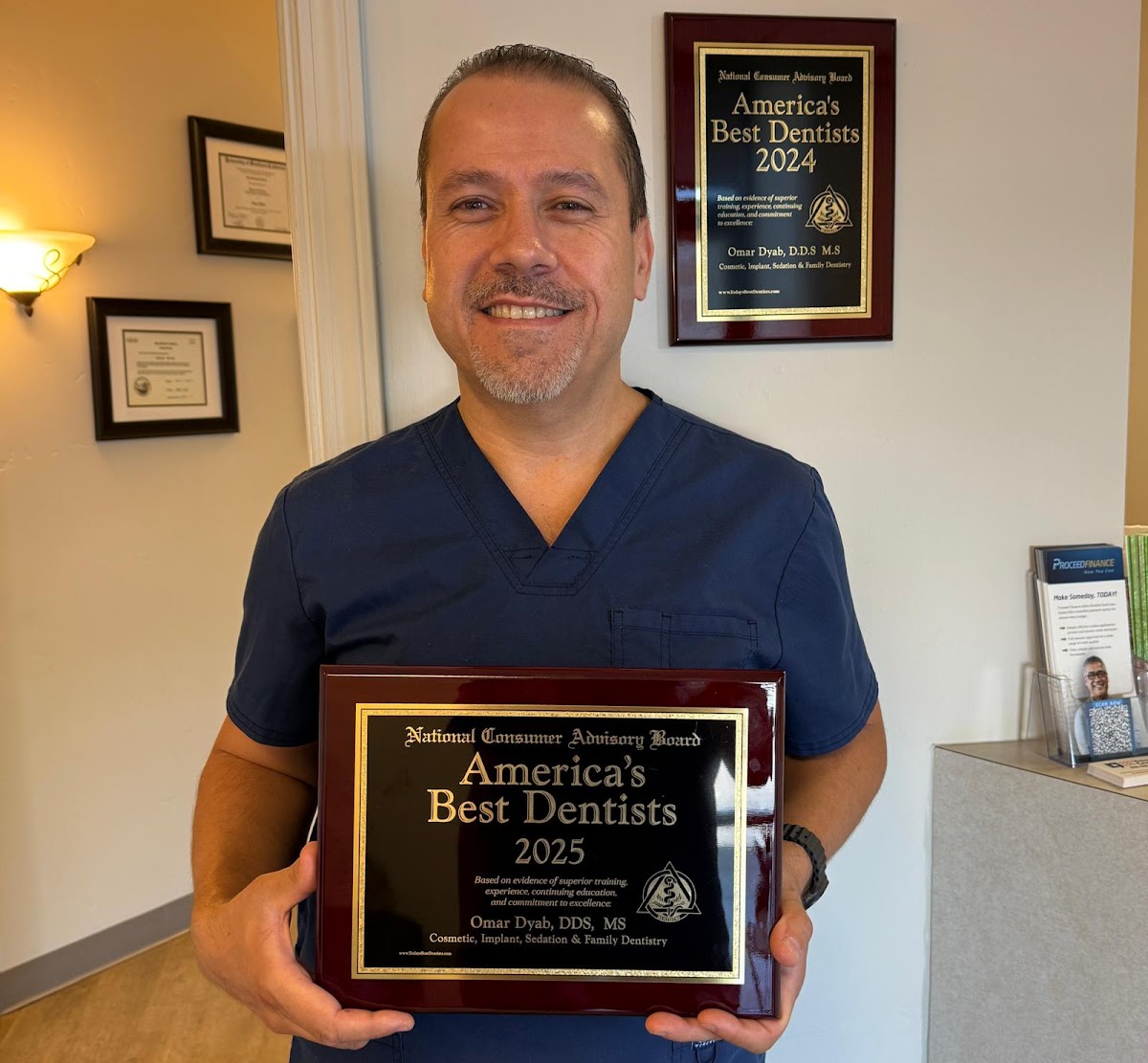 Cosmetic Dental Implant Solutions photo 4