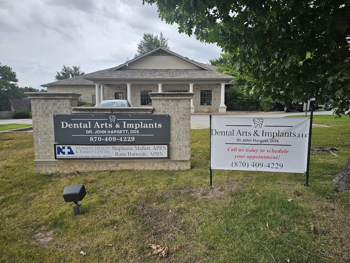 Dental Arts and Implants photo 2
