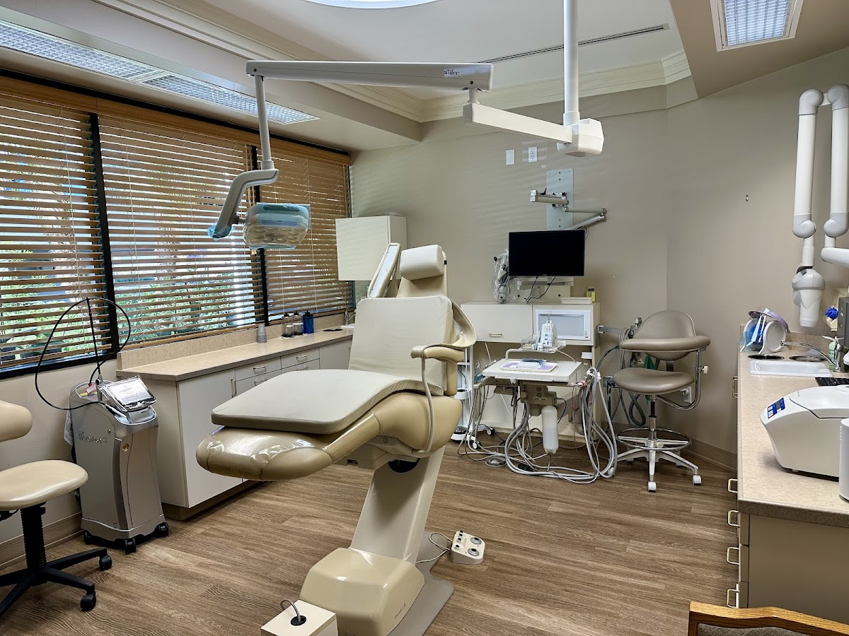 Life Oral Health Periodontics and Implant Surgery photo 2
