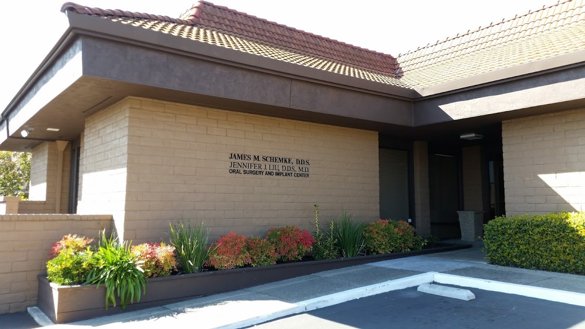 Jennifer J. Liu, Dds, Md, Oral Surgery And Dental Implant Center photo 1