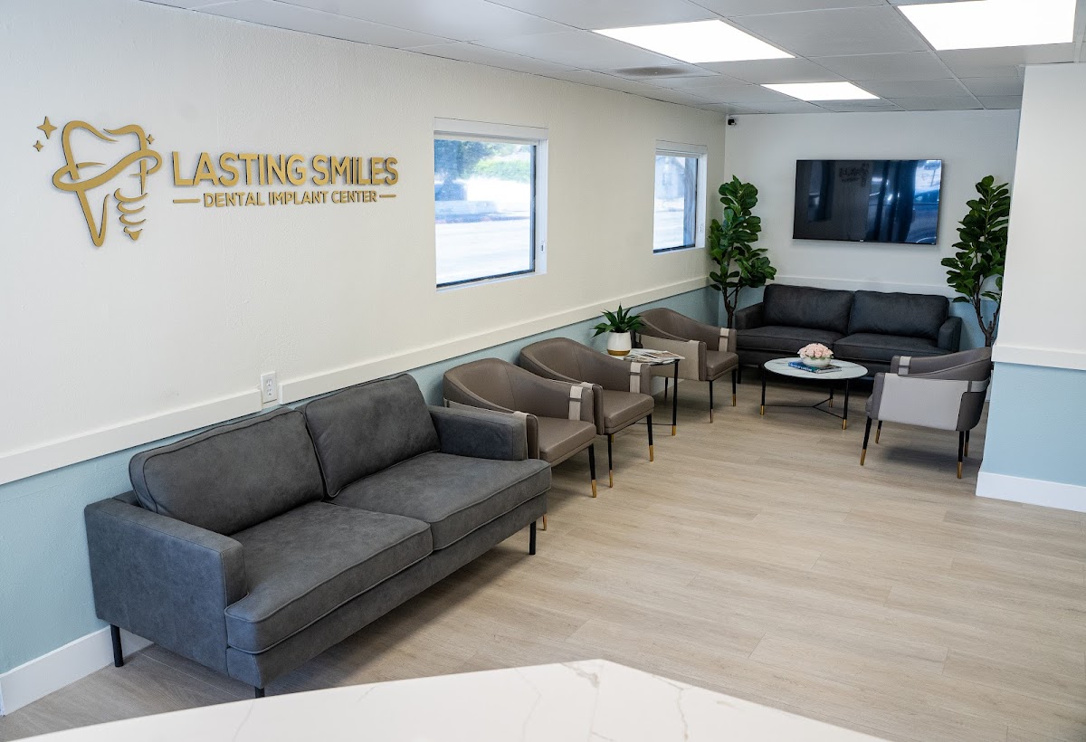 Lasting Smiles Dental Implant Center photo 1