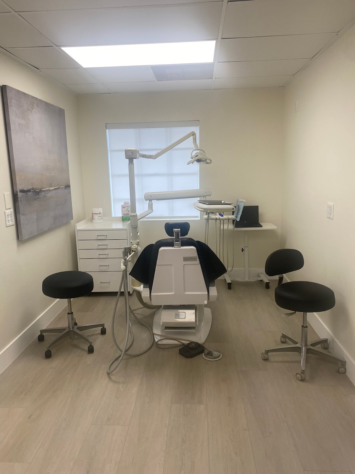 Lasting Smiles Dental Implant Center photo 2
