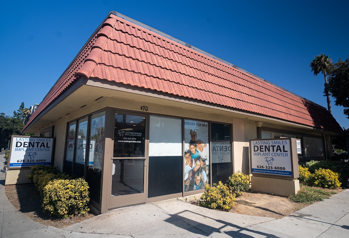 Lasting Smiles Dental Implant Center photo 4