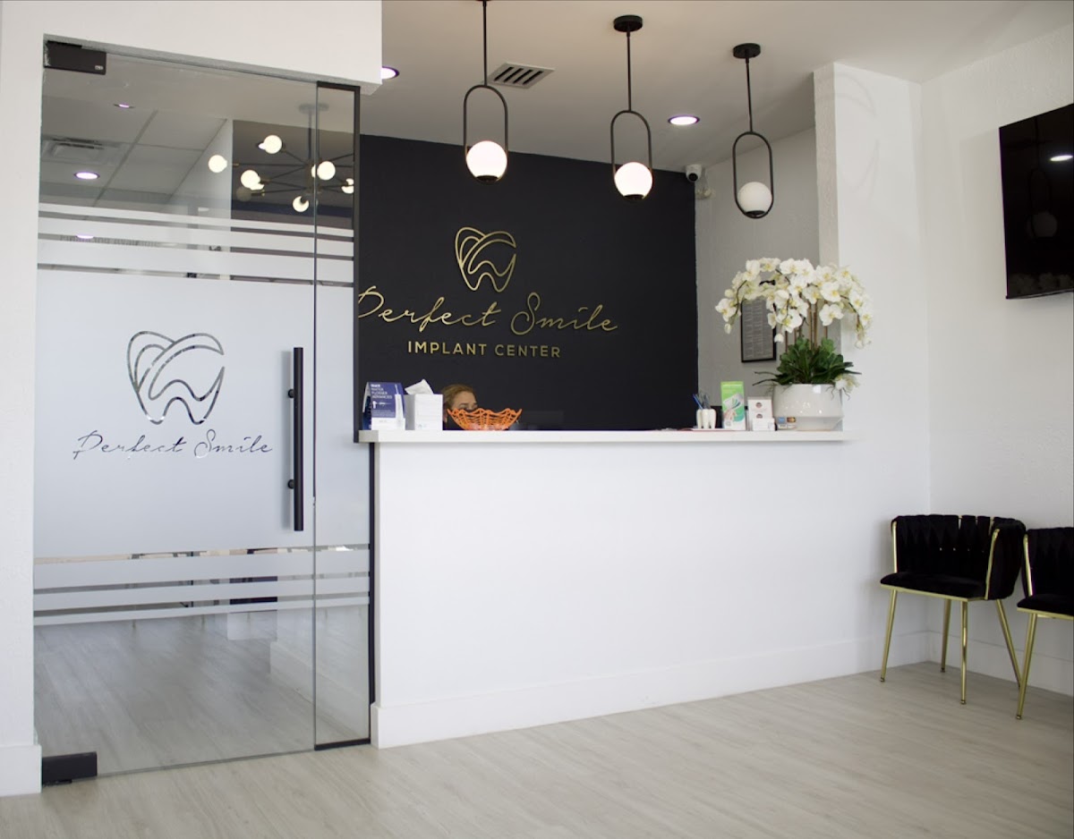 Perfect Smile and Implant Center | Dental Clinic photo 2