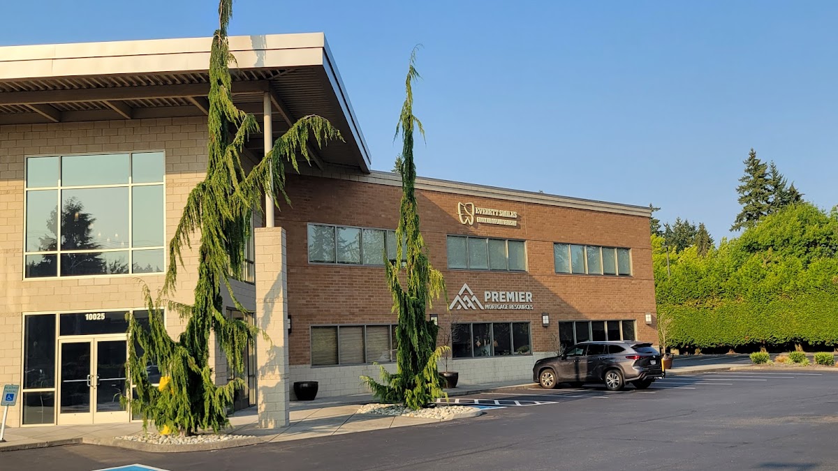 Everett Smiles Family & Implant Dentistry : Dr. Shifali Garg, DDS photo 6
