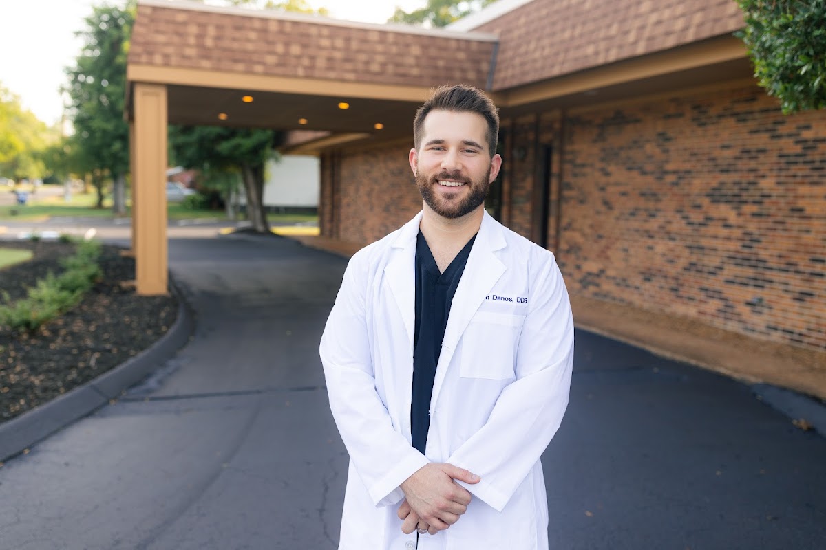 Danos Dental photo 1