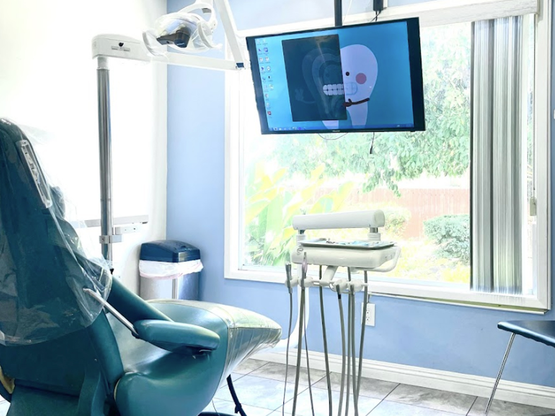 Smile Design Dentistry & Implant Center photo 1